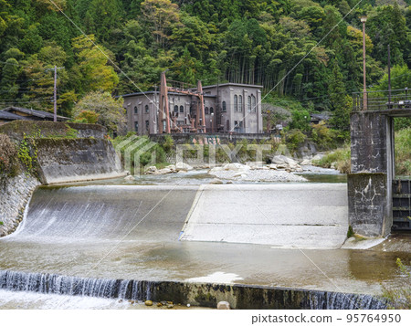 Tsumagojuku: Rangawa Intake Dam seen from Omata Bridge 95764950