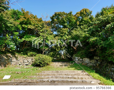 Tobayama Castle Otemon Ruins 95766366