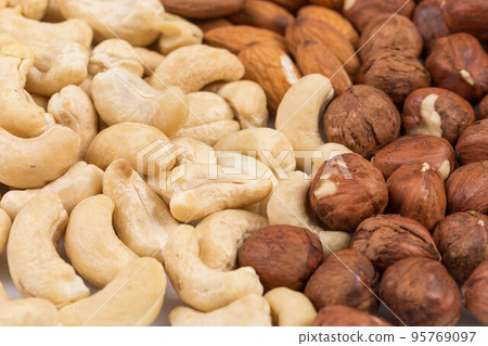 Various kinds of nuts 95769097