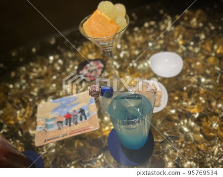 Cocktail dessert at the cocktail bar Cocktail dessert at the cocktail bar 95769534