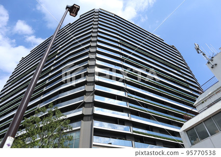 Gaienmae townscape 95770538