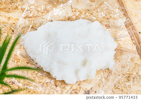 香菇後混合完成的大福麵團 95771433