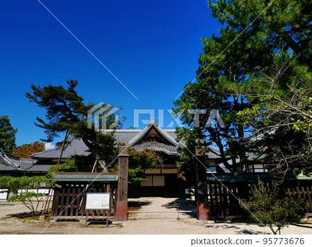 Senshu-ji Temple Main Entrance (Tsu City, Mie Prefecture) 95773676
