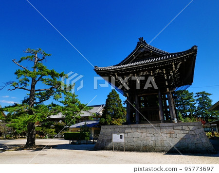 Senshu-ji Temple Bell Tower (Tsu City, Mie Prefecture) Senshu-ji Temple Bell Tower (Tsu City, Mie Prefecture) 95773697