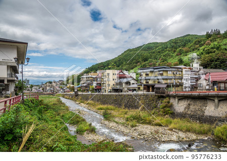 《Nagano Prefecture》Shibu Onsen Townscape Yomasegawa 95776233