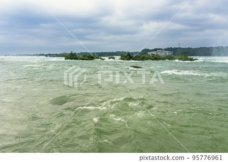 Niagara Falls, upstream / Niagara Falls, USA and Canada 95776961