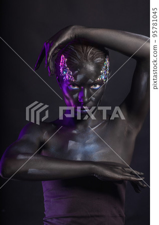 Sexy brunette with makeup on face 95781045