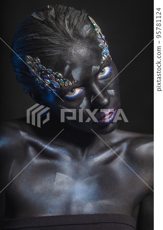 Portrait of lovely woman 95781124