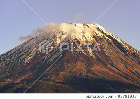 Mt. Fuji dyed in the sunset, close-up (Red Mt. Fuji) 95781938
