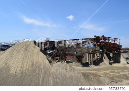 碎石廠建築材料生產現場 95782791