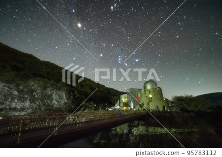 Winter constellations at Hoshi no Mura Observatory, Tamura City, Fukushima Prefecture 95783112
