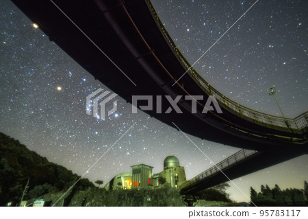 福島縣田村市星之村天文台的冬季星座 福島縣田村市星之村天文台的冬季星座 95783117