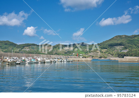 [Subara Fishing Port] Suhara, Yuasa Town, Arita District, Wakayama Prefecture 95783124