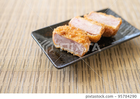 火腿肉餅 95784290