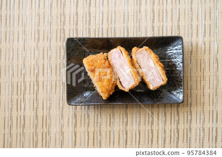 火腿肉餅 95784384