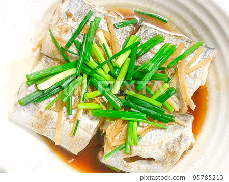 中式家常,清蒸鮮帶魚(中式蒸帶魚) 中式家常,清蒸鮮帶魚(中式蒸帶魚) 95785213