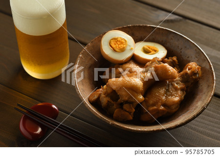 Boiled chicken wings in plum wine 95785705