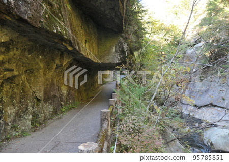 昇仙峽石隧道 昇仙峽石隧道 95785851