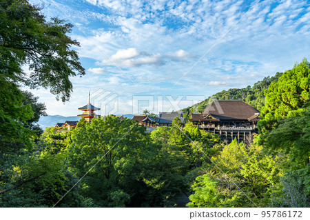 [Kyoto Prefecture] Kiyomizu-dera's main hall and three-storied pagoda surrounded by rich nature 95786172