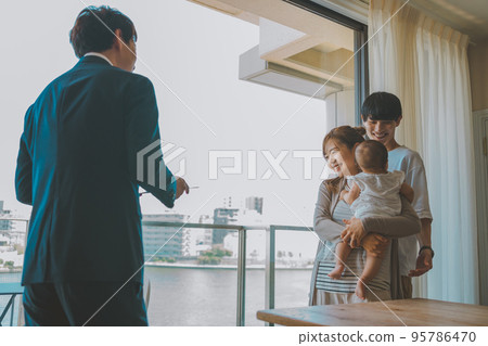 Looking for a real estate property with a baby 95786470