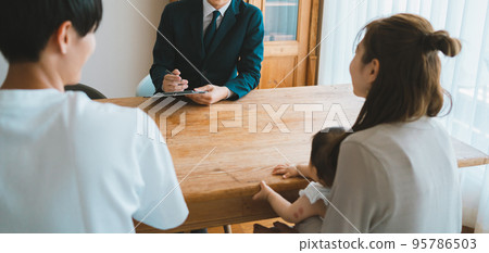 Looking for a real estate property with a baby 95786503