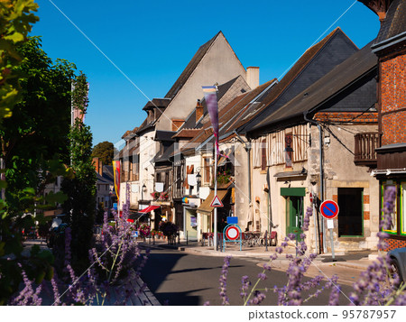 Streets of town and commune Aubigny-sur-Nere 95787957