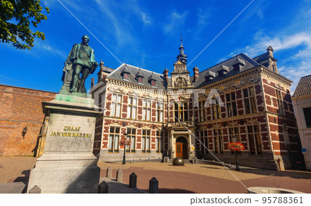 Juan VI de Nassau and Utrecht University Hall Juan VI de Nassau and Utrecht University Hall 95788361