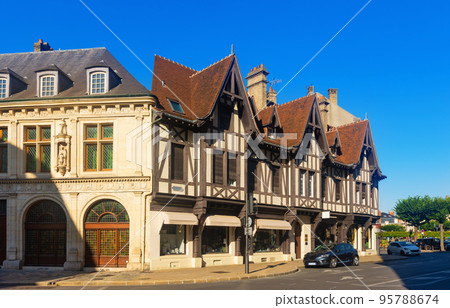 Streets of Reims with view of half-timbered building Streets of Reims with view of half-timbered building 95788674
