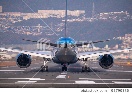 《Osaka Prefecture》 Aircraft / Osaka International Airport 95790586
