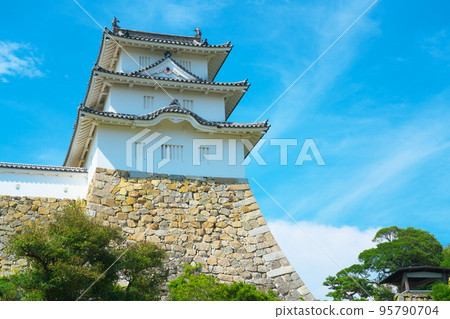 [Japan's Top 100 Castles] Akashi Castle Tatsumi Turret 3 seen from the middle of Sannomaru Akashi City, Hyogo Prefecture 95790704