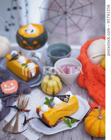 Happy Halloween with pumpkin muffins 95791356