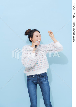 喜歡唱歌的女人 95791556