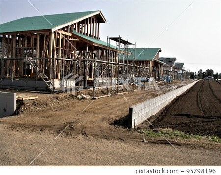 四戶住宅建築風光 四戶住宅建築風光 95798196