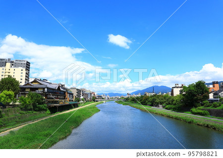 Kyoto city view from Gojo Ohashi Bridge Kyoto city view from Gojo Ohashi Bridge 95798821