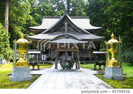 【礪波地區最古老的寺院礪波市、芹谷千光寺觀音堂】 95799438