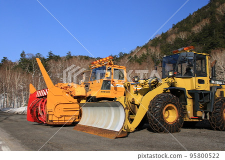 志賀草津高原線澀谷候車區的掃雪車 95800522