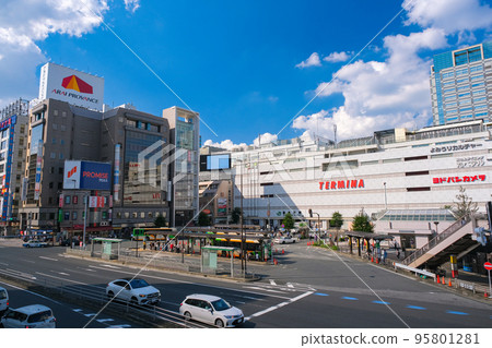 墨田區東京錦系町站前南口街景 95801281