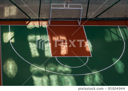 Top View, Bird eye view of school college with Basketball courts Top View, Bird eye view of school college with Basketball courts 95804944