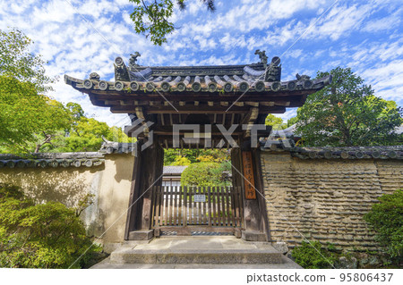 東招提寺正門 95806437