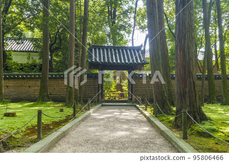 Toshodaiji Temple Kanji Kazami Kamiyama Gate of the Mausoleum Toshodaiji Temple Kanji Kazami Kamiyama Gate of the Mausoleum 95806466