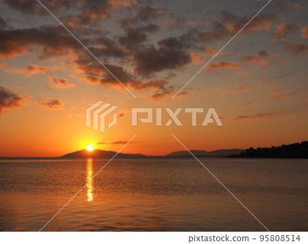 Evening view of Lake Shinji Evening view of Lake Shinji 95808514