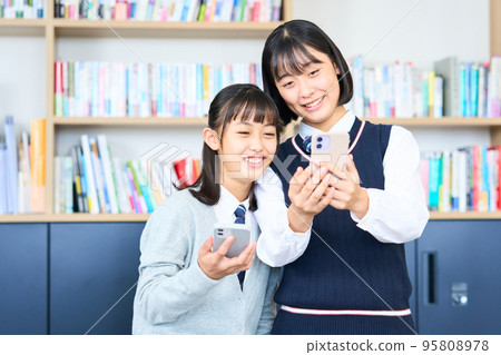 好朋友初中女生放學後圖書館補習班青年 95808978