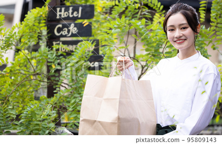 送午餐的女人 95809143