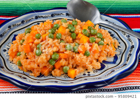 Mexican food arroz a la Mexicana 95809421