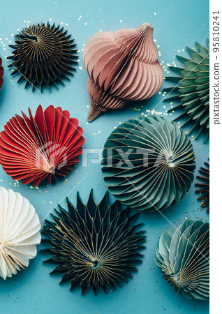 Trendy paper Christmas tree baubles Trendy paper Christmas tree baubles 95810241
