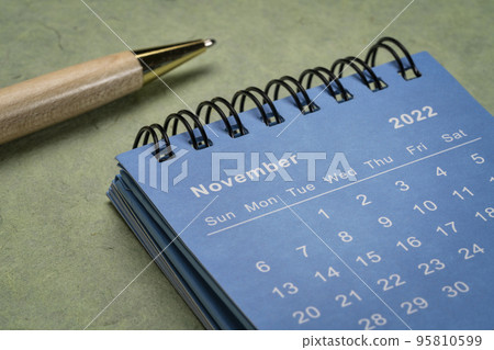 November 2022 - spiral desktop calendar November 2022 - spiral desktop calendar 95810599