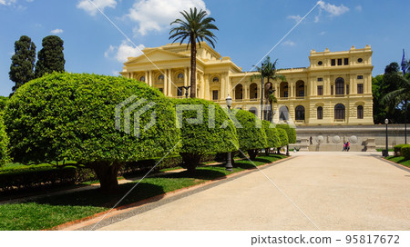 ornamental garden of the Independence Park and Ipiranga Museum in Sao Paulo, Brazil 95817672