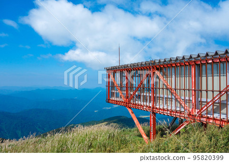 福井縣池田町水海野樂之裡牧場遺址的絕景 福井縣池田町水海野樂之裡牧場遺址的絕景 95820399