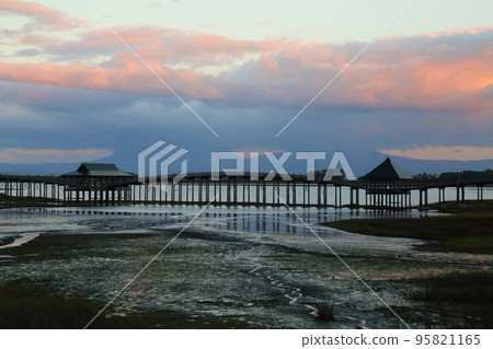 Tsuru-no-Mai Bridge ・Japan's tallest triple wooden bridge [Tsuruta Town, Aomori Prefecture] 95821165