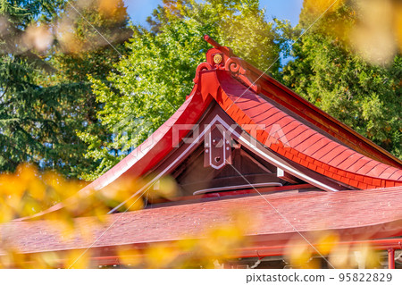 Kinjasui Shrine Autumn Leaves Gable Decoration Ungataki Main Building Demon 95822829